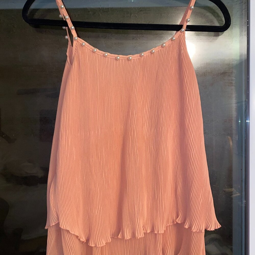Flowy Coral Tank Top with Faux Pearl Details - SHEIN - Medium